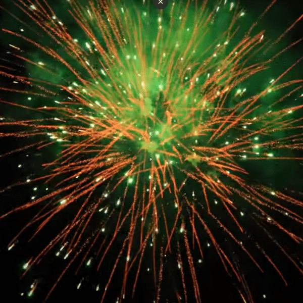 Feu d'artifice automatique 196 tirs VIP Or et Argent avec touche verte pour illuminer votre soirée